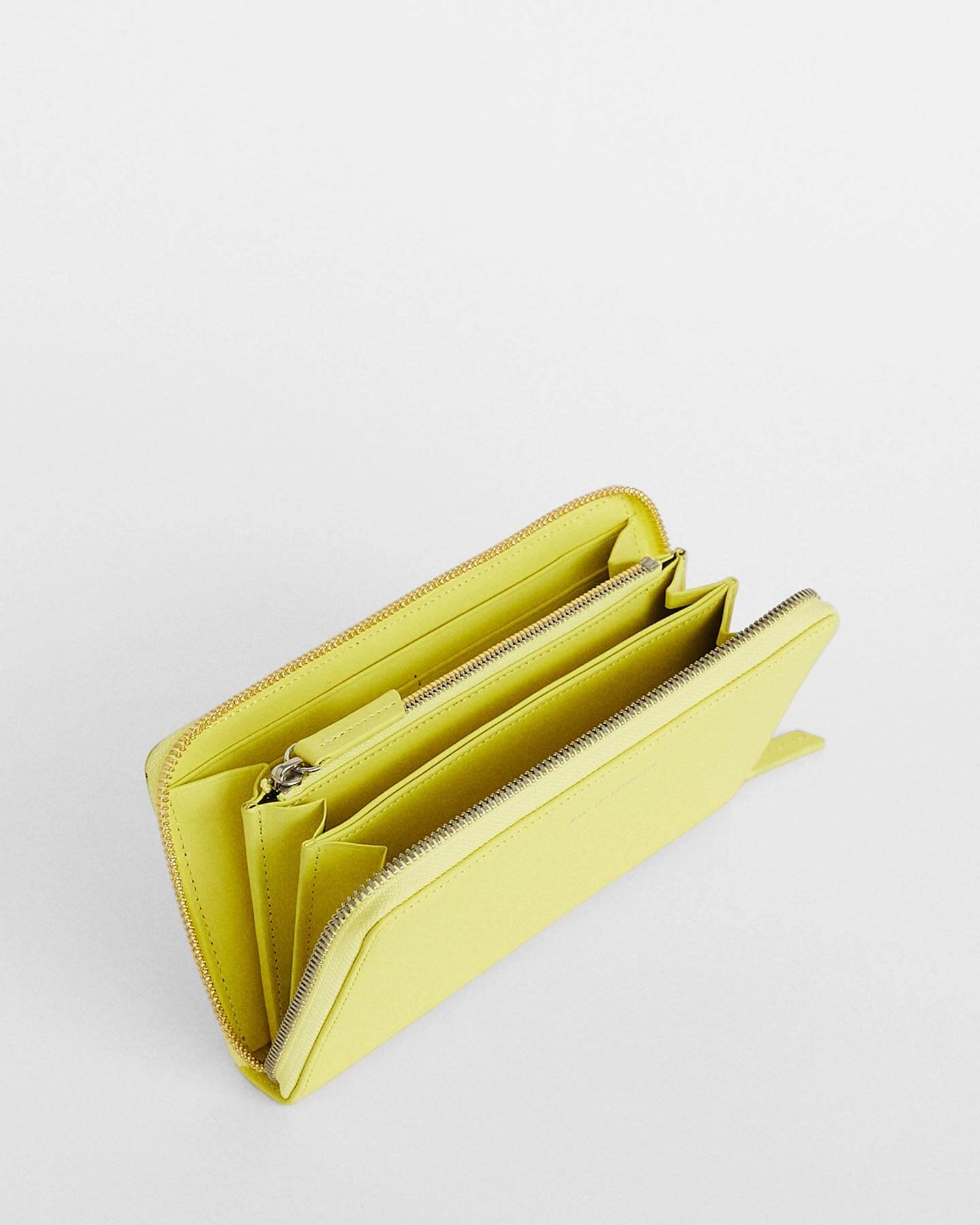 Perth Continental Leather Wallet